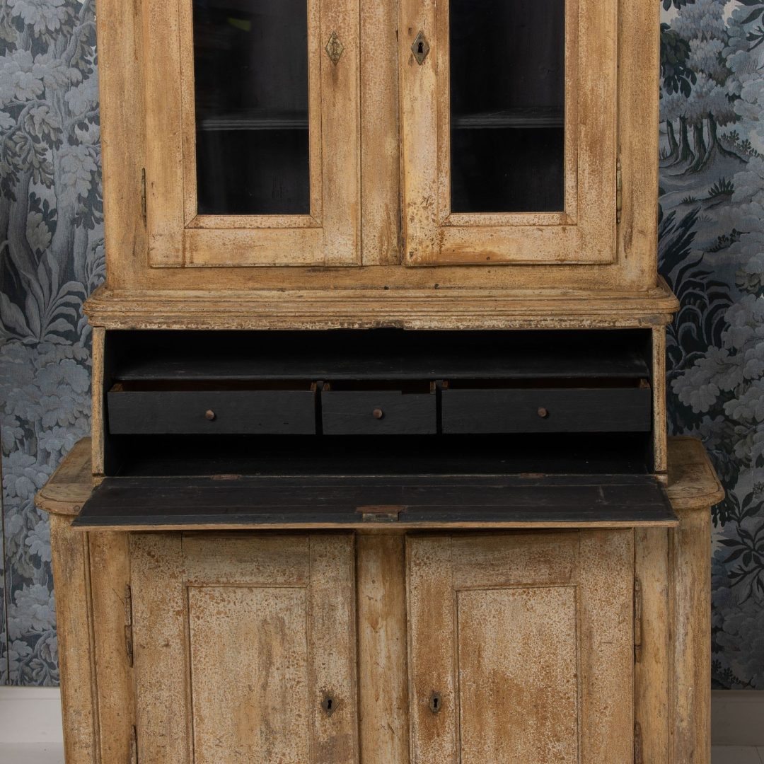 8_2306_19th_century_swedish_vitrine__secretary_in_original_paint-0012