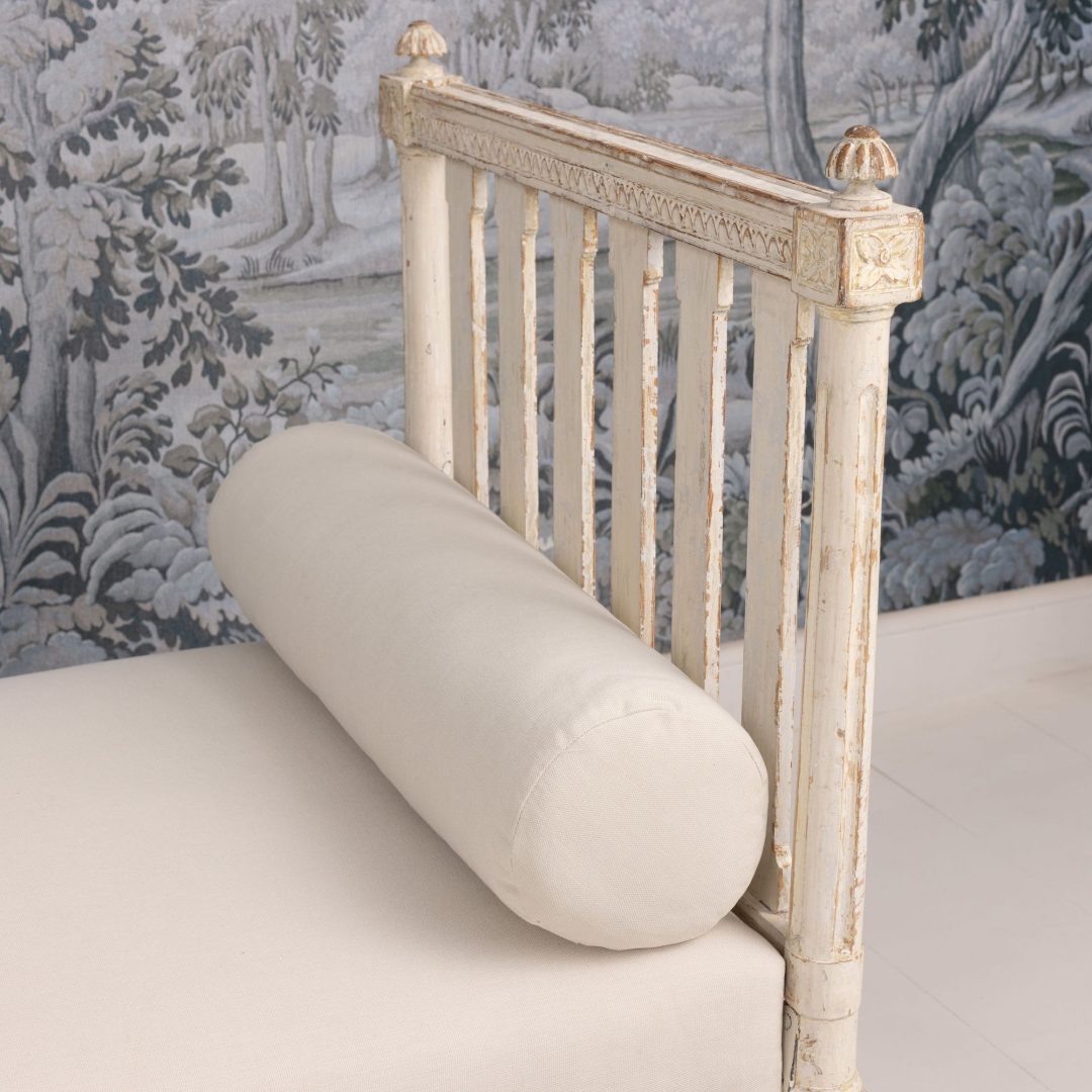 8_2335_19th_century_Swedish_Gustavian_daybed_in_original_paint-0012