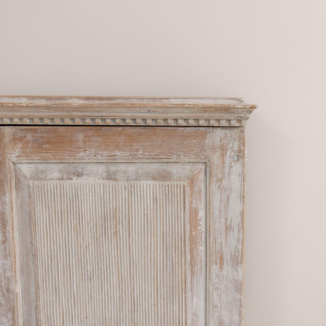 9_2018_18th_century_swedish_gustavian_reeded_original_paint_buffet_cabinet_9