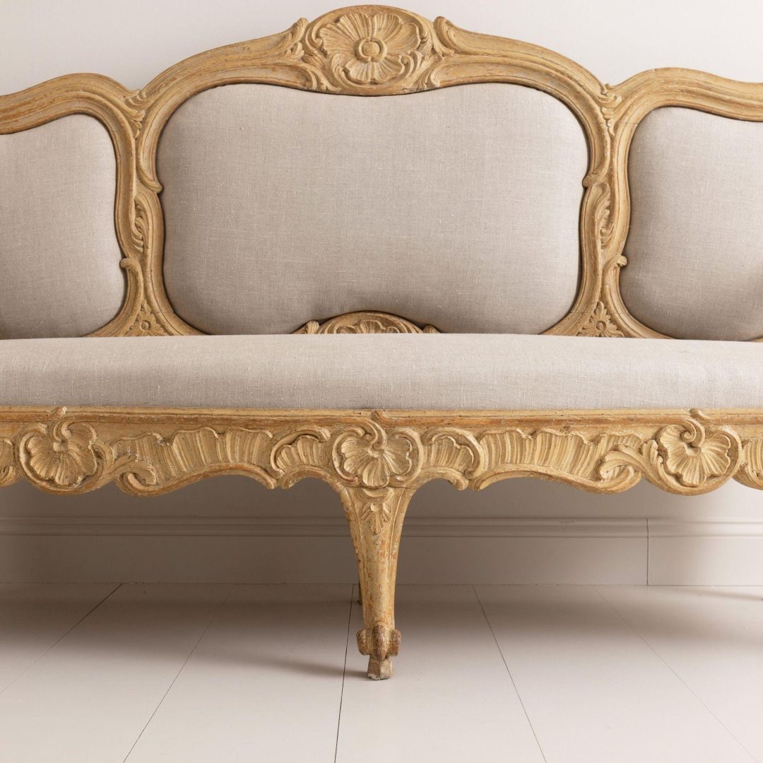 9_2129_18th_century_swedish_original_paint_rococo_sofa_bench_settee_5
