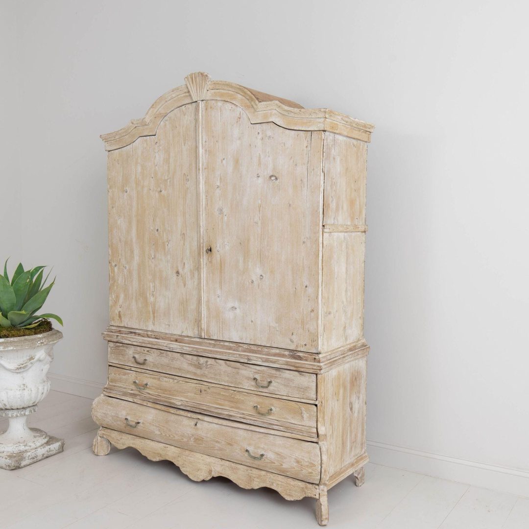 9_2155_18th_century_dutch_rococo_linen_press_cabinet_in_original_patina_007