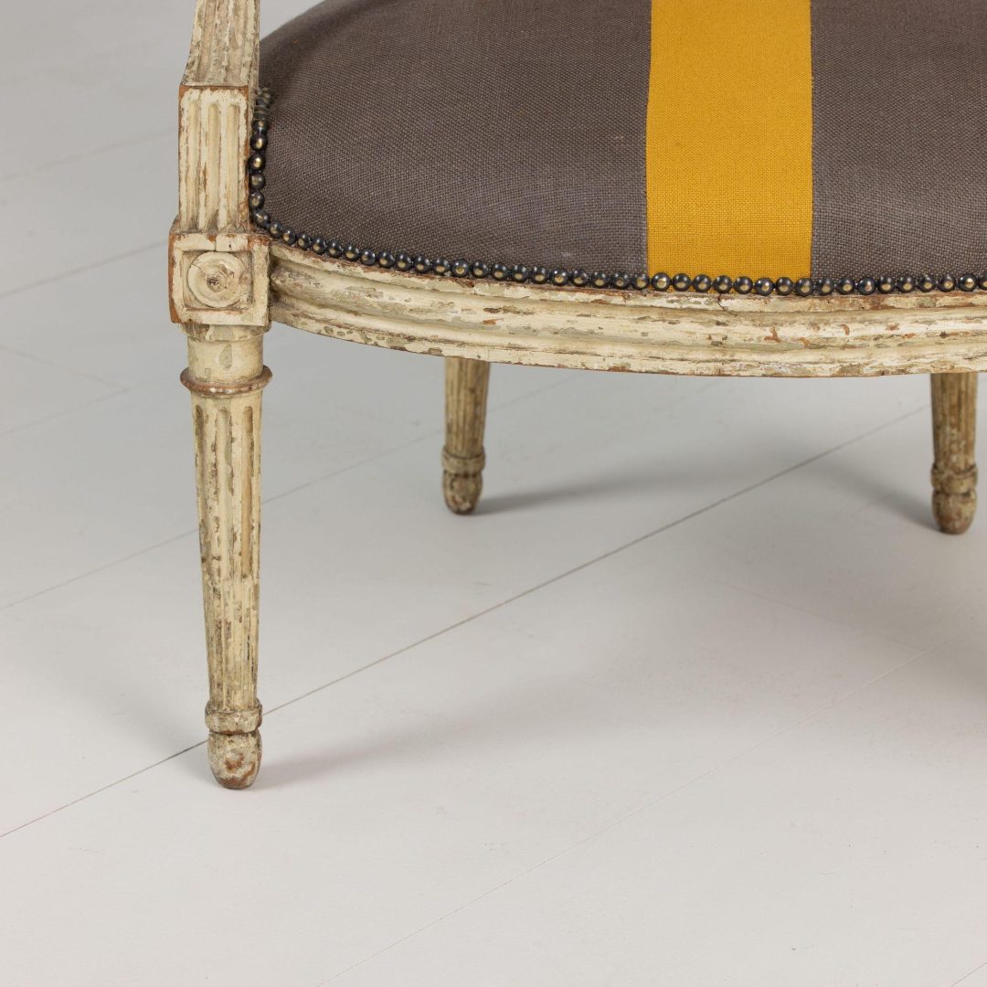 9_2226_B_18th_century_French_Louis_XVI_fauteuil_in_original_paint-0017