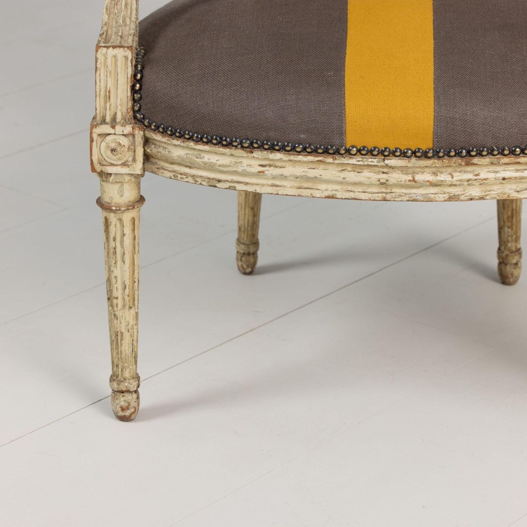 9_2226_B_18th_century_French_Louis_XVI_fauteuil_in_original_paint-0017