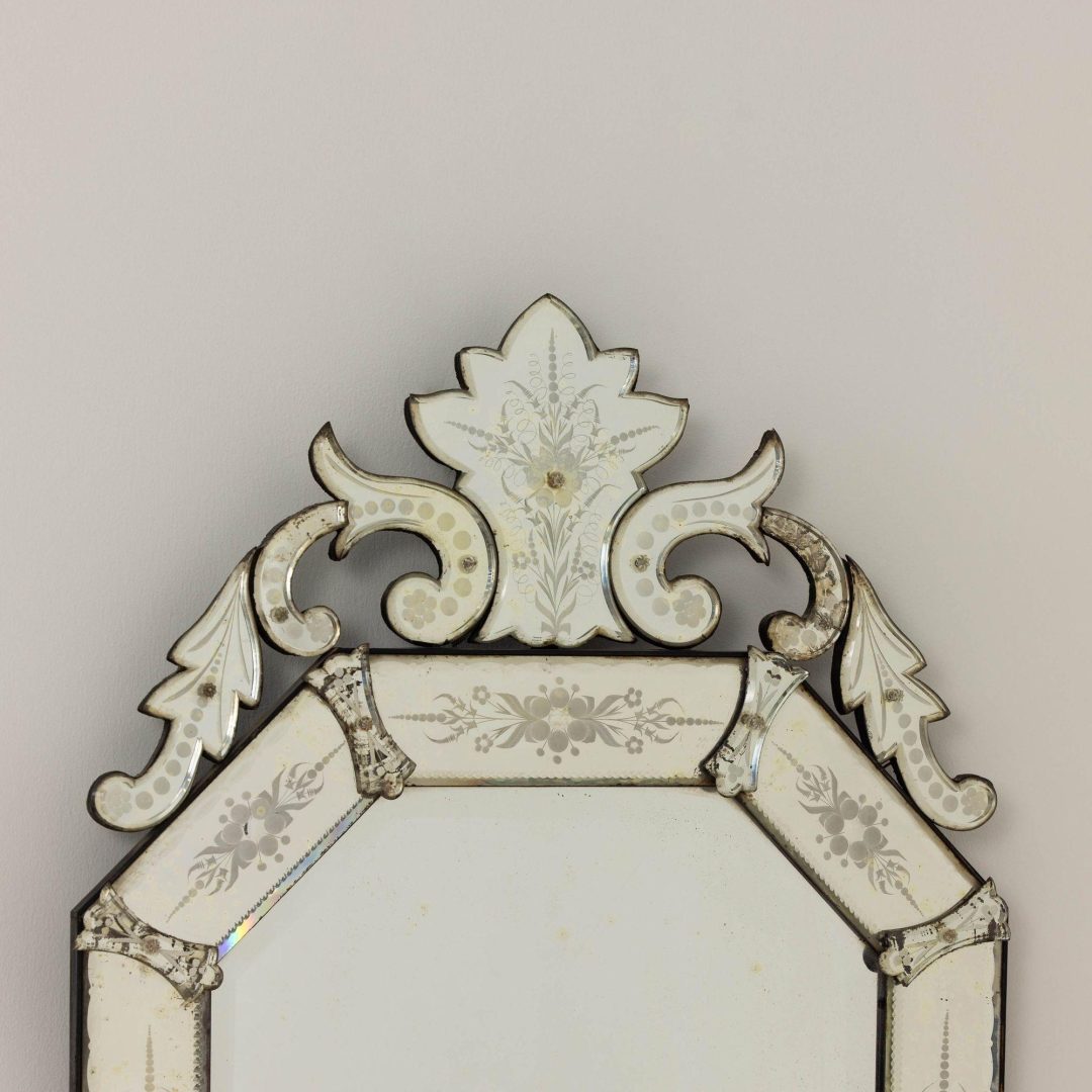9_2234_19th_century_Italian_Venetian_etched_mirror_001