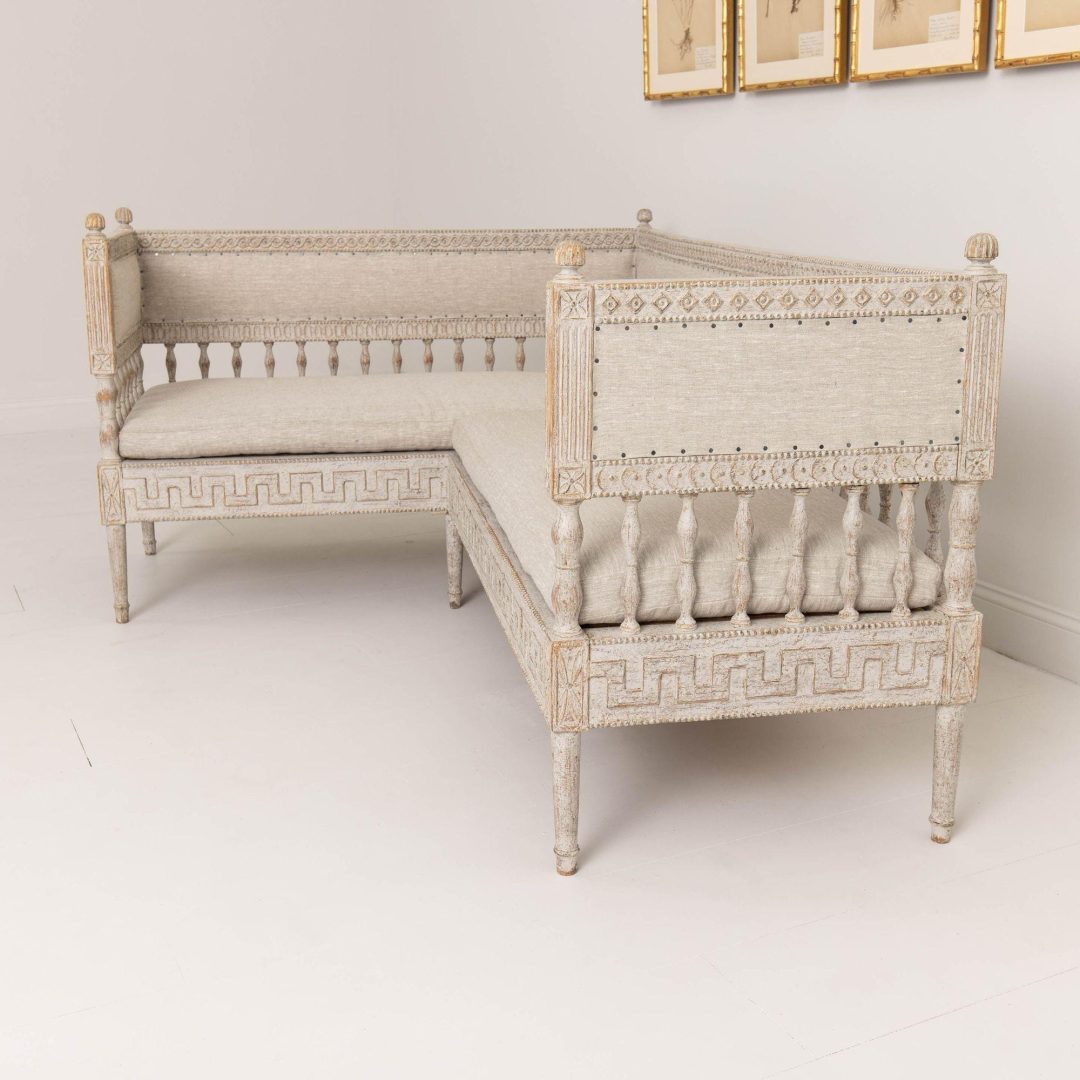 9_2240_18th_century_swedish_gustavian_period_corner_banquette_022