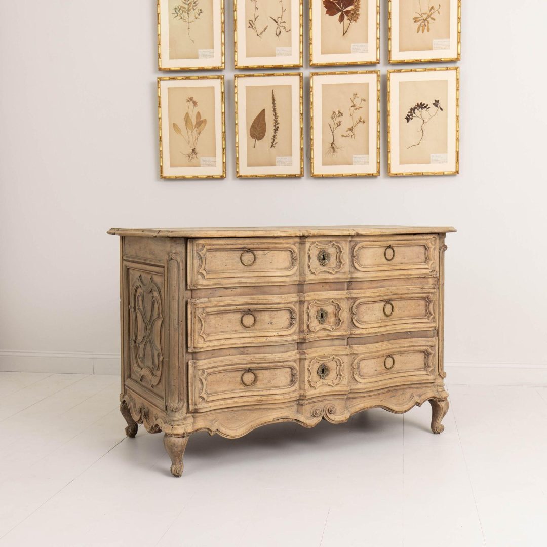 9_2270_18th_century_french_bleached_walnut_commode_025