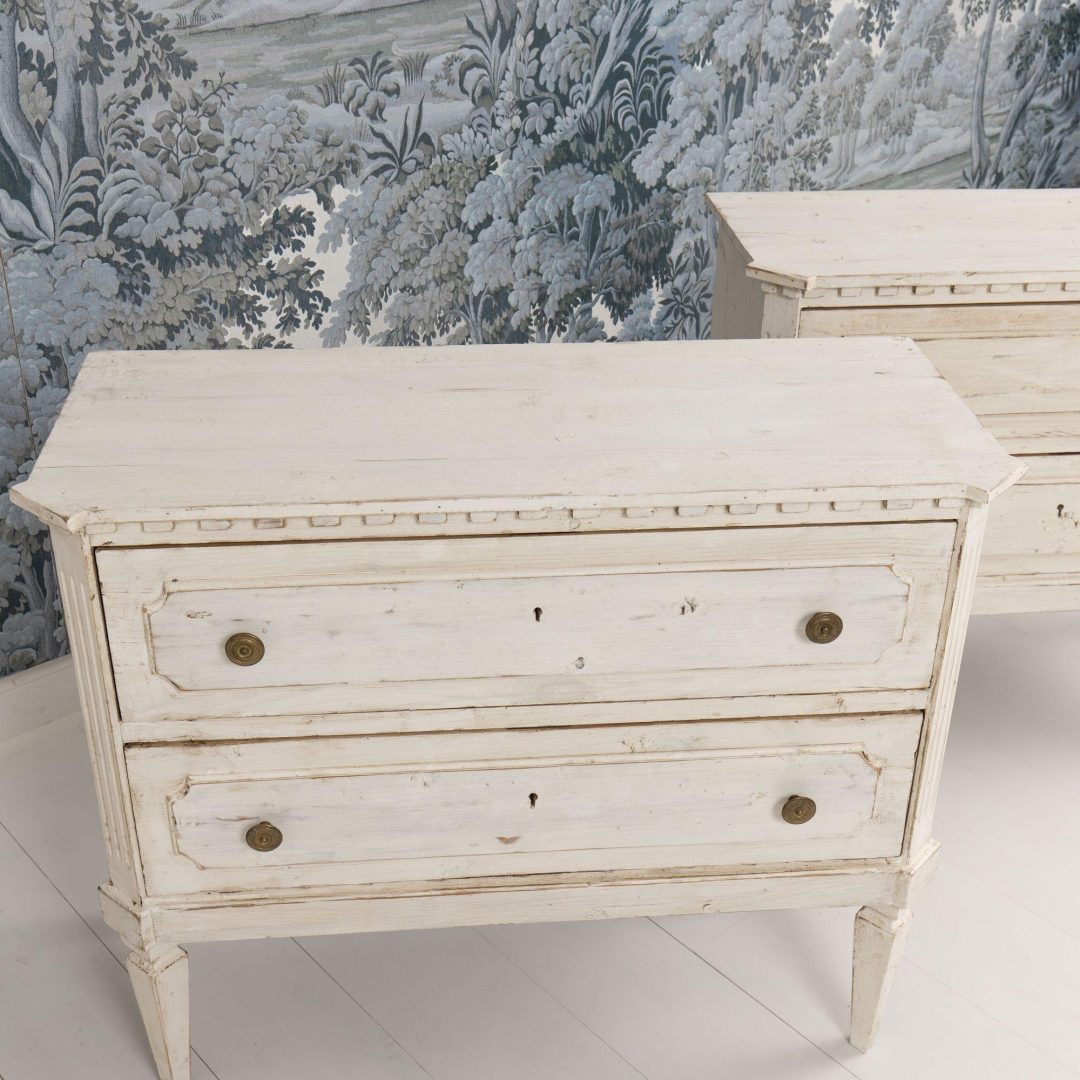 9_2299_Pair_of_Swedish_painted_bedside_commodes-0030