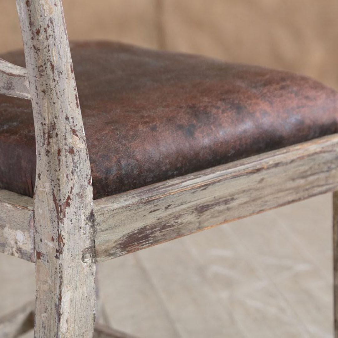 chairs2035.jpg