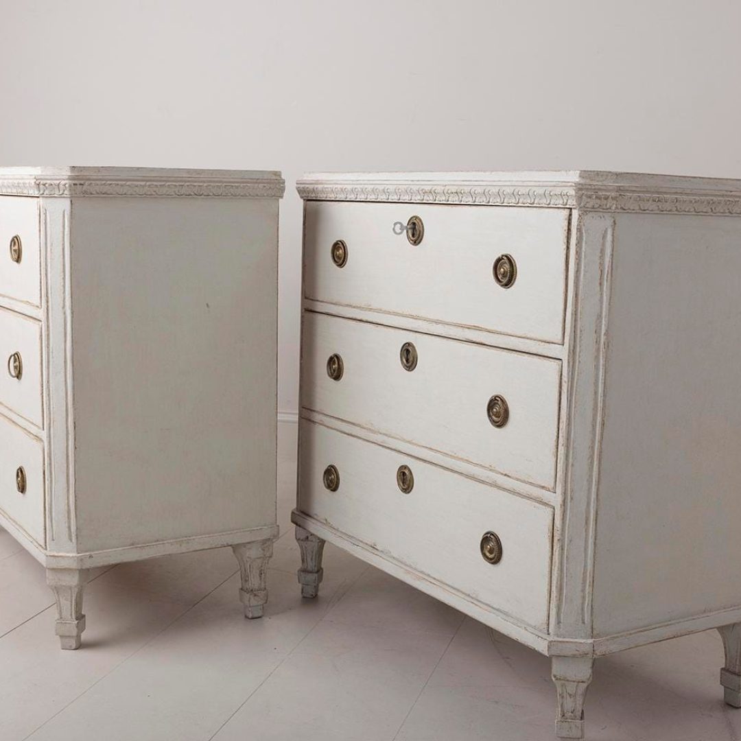 pair20of20chests20420-20MR_0.jpg
