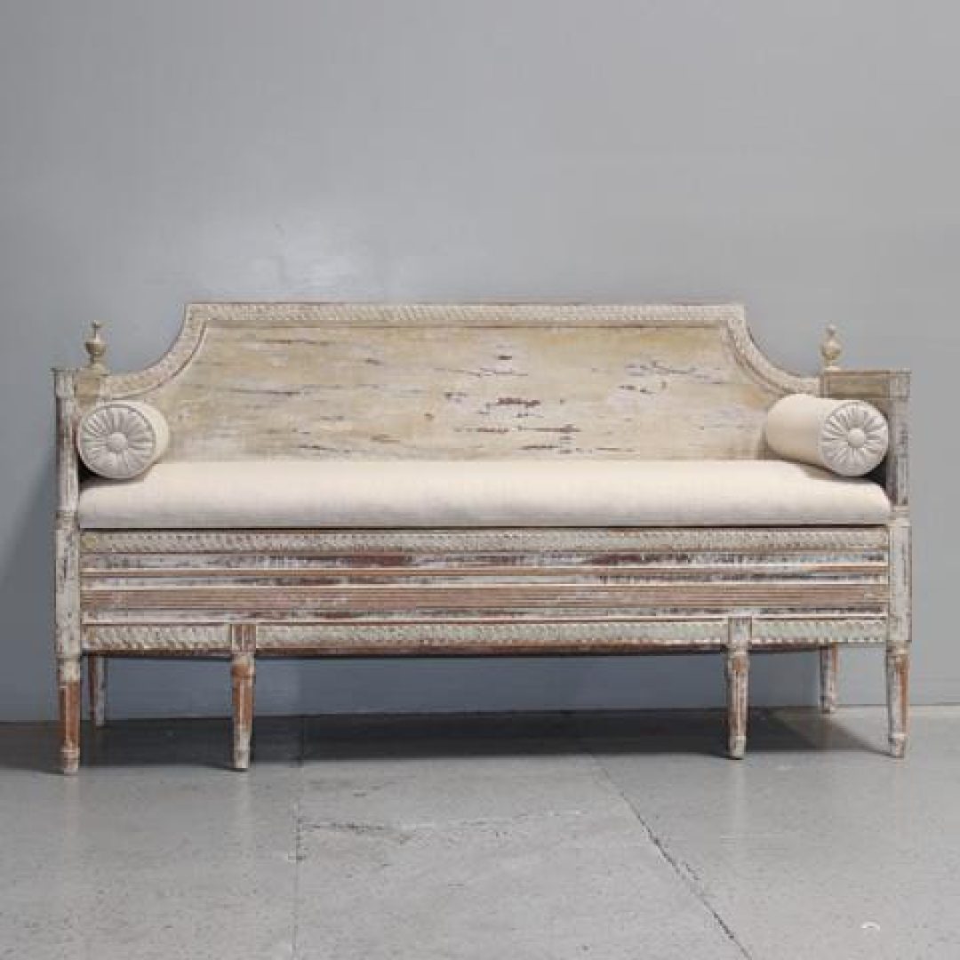 settee203_1.jpg