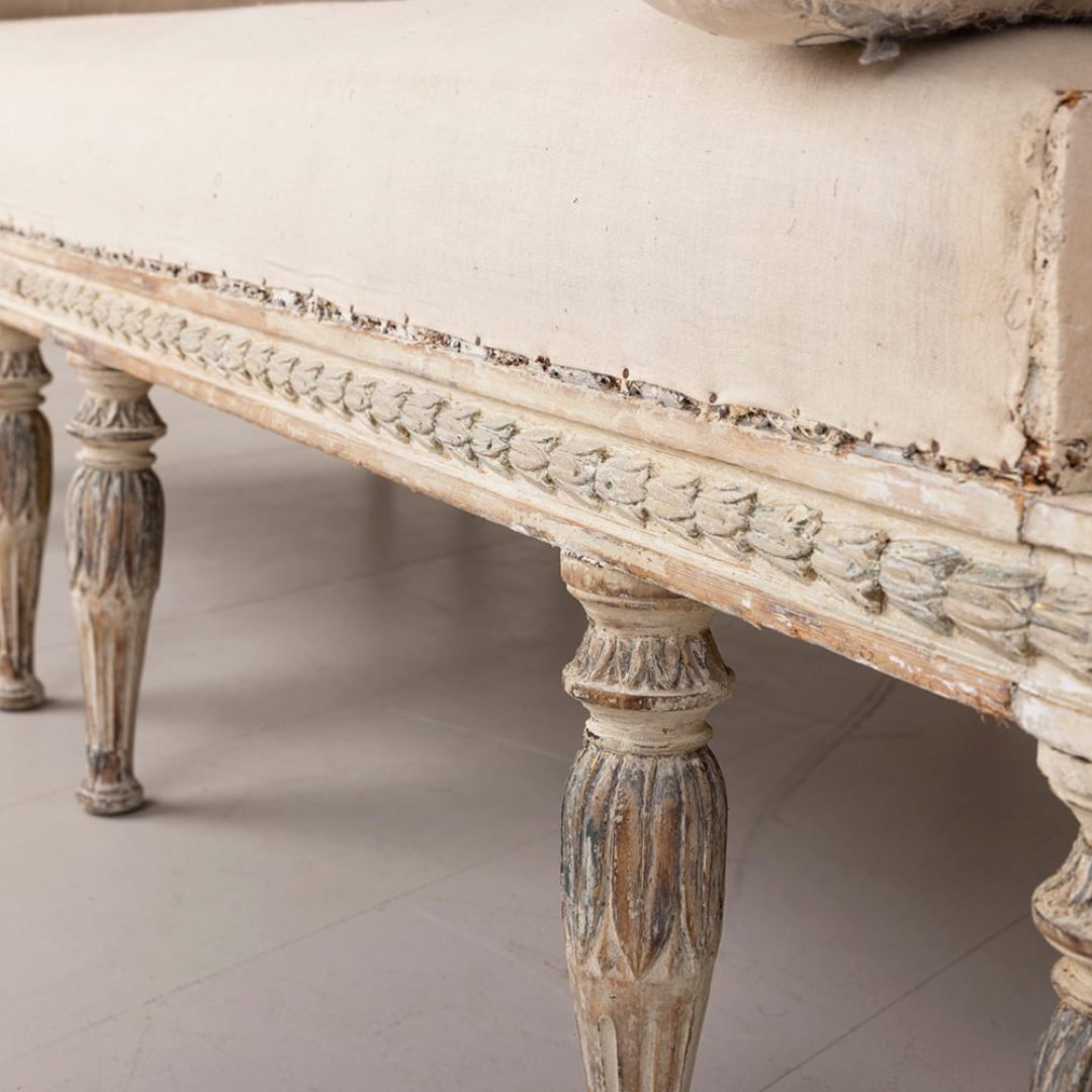 sofa20gst2010.jpg