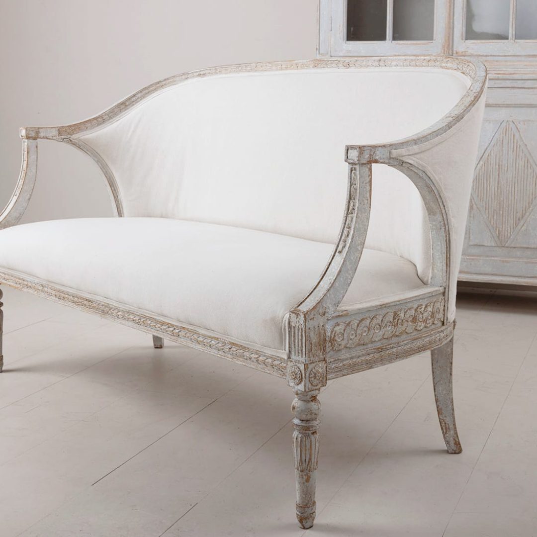 sofa20gust205.jpg