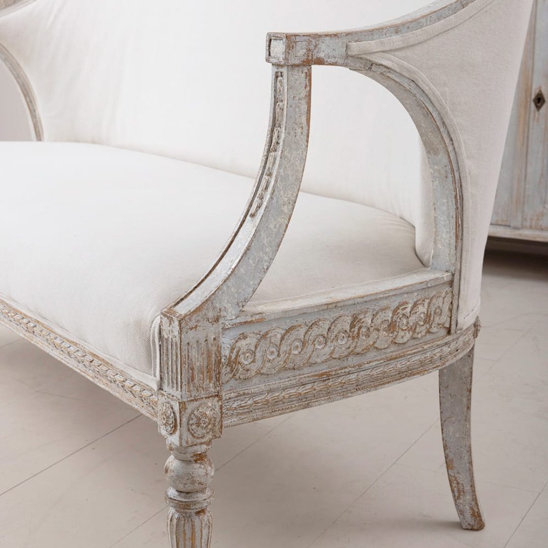 sofa20gust206.jpg